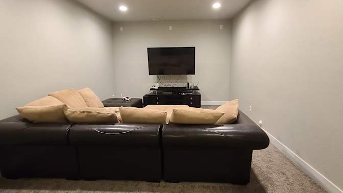 Tom's room