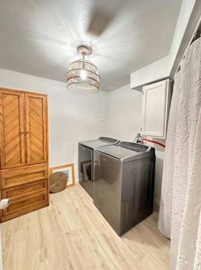 Leslie's room