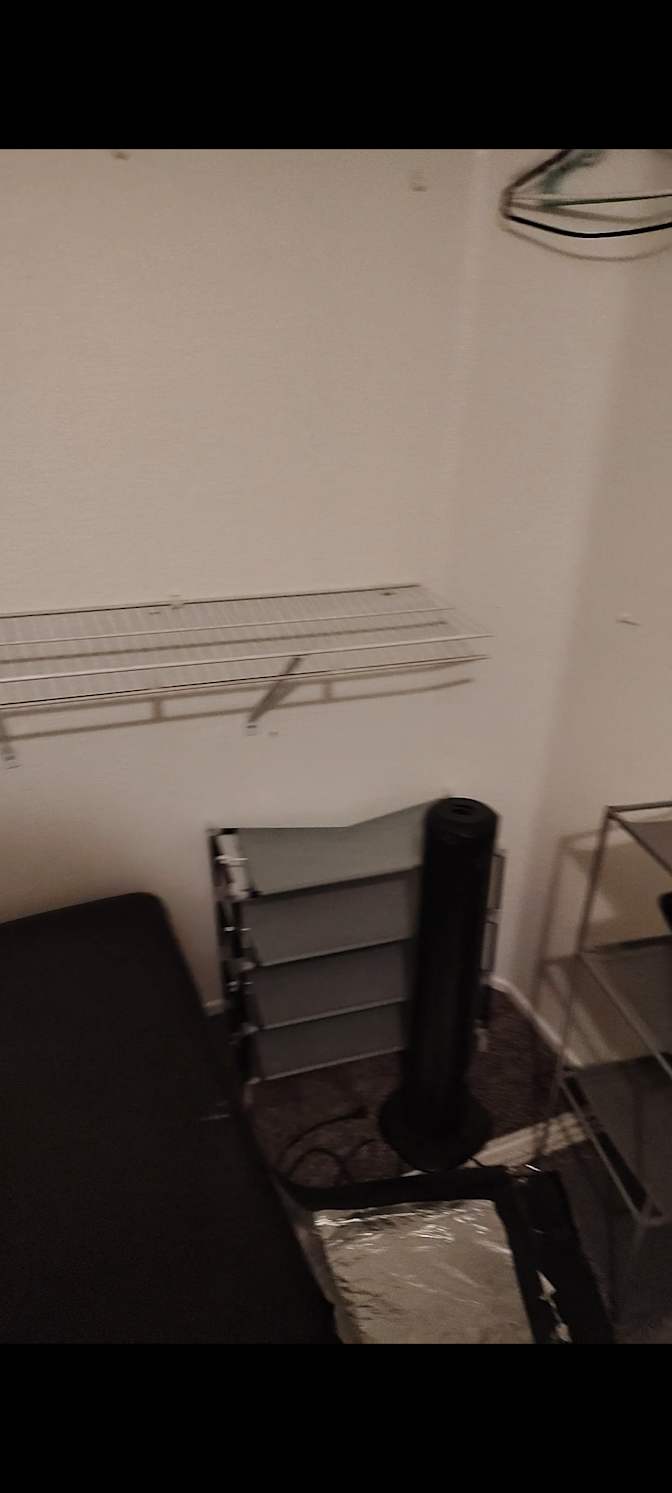 Enrique's room
