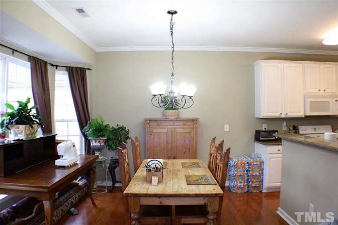 Alcove Rooms's room