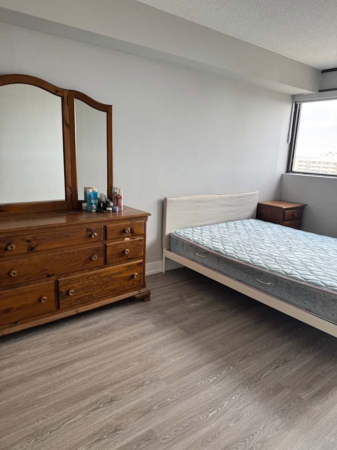 Sobi's room