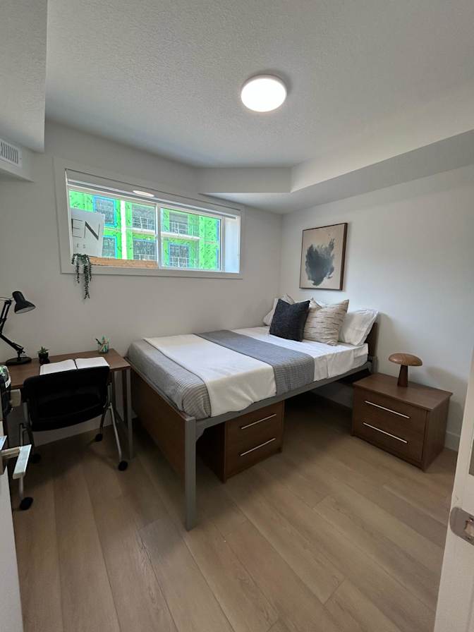 devon B's room
