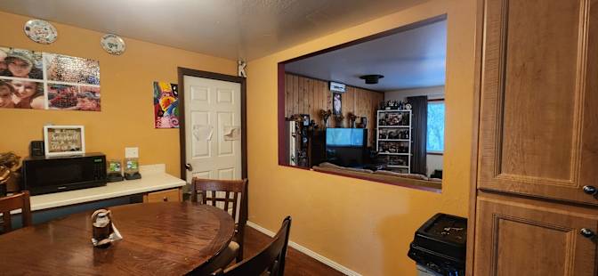 Lisa's room