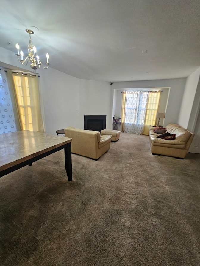 Jay Ash's room