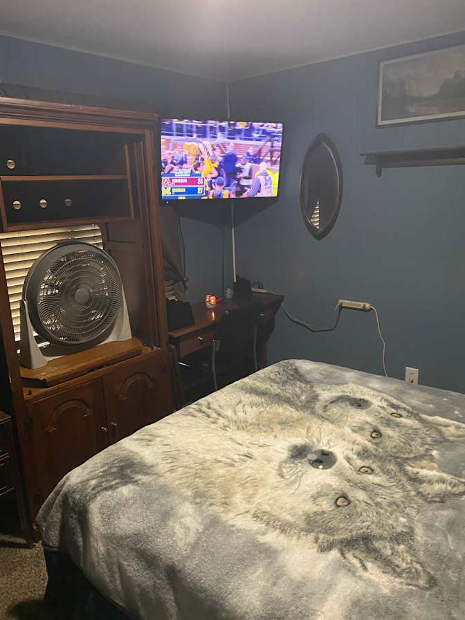 Dan's room