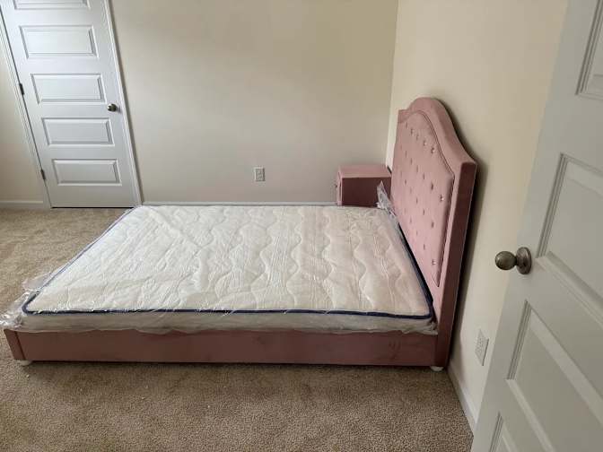Alcove Rooms's room