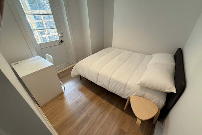 HelloMontreal's room