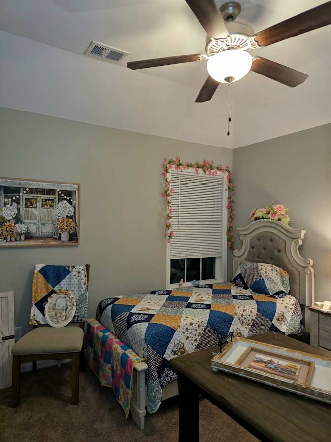 RICH's room