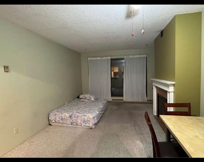 Tarek Hassan's room
