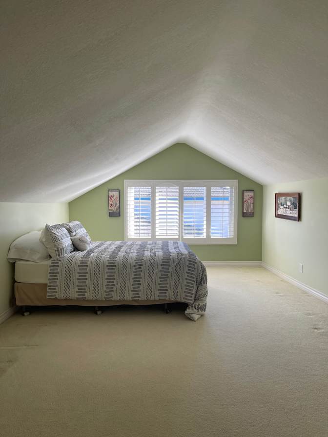 Courtney's room