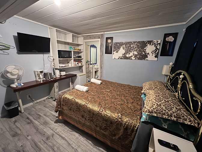 Anita's room