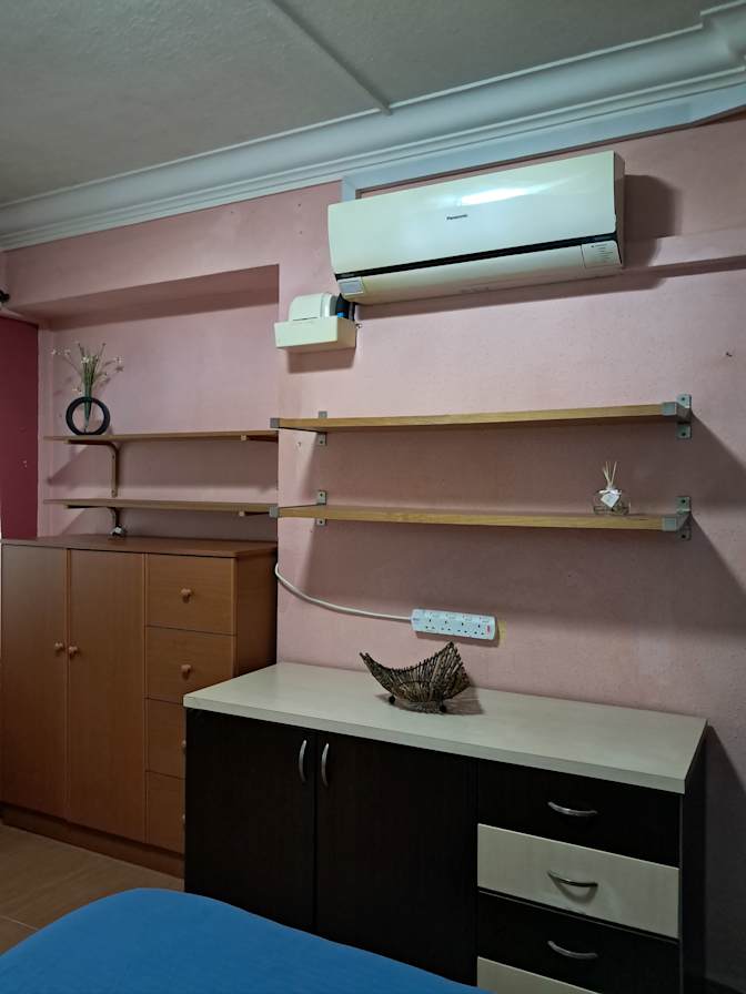 Sakdia's room