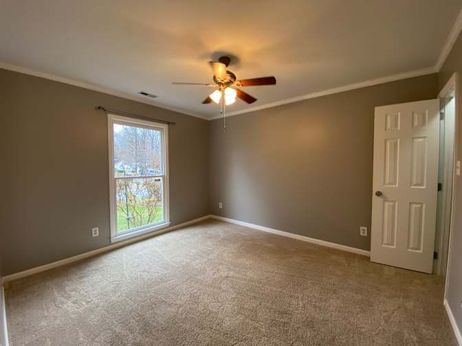 Alcove Rooms's room