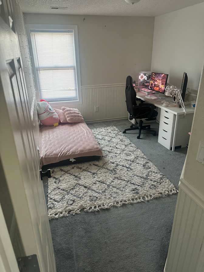 Kelly's room