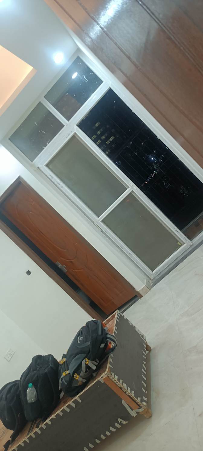 Som Tripathi's room