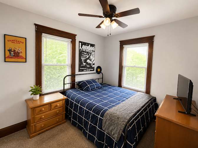 Dante's room