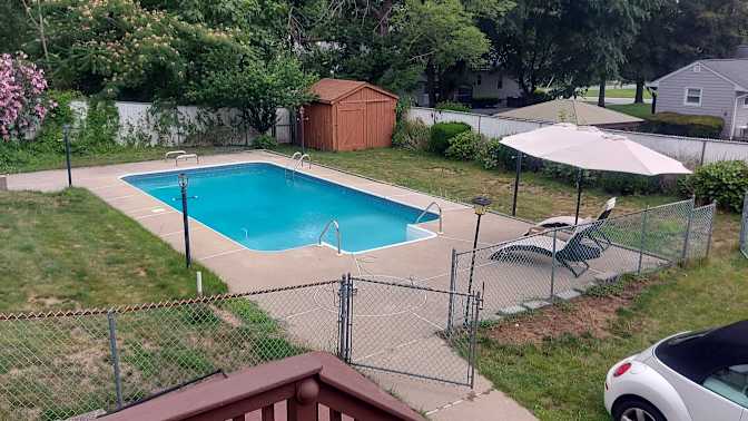 Westwood Poolhouse's room