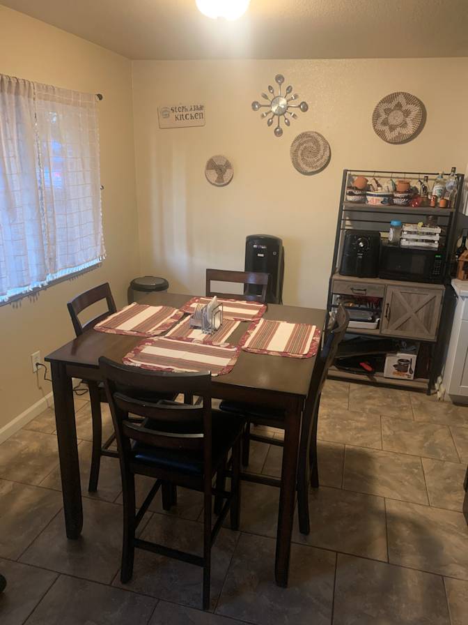 Luis's room
