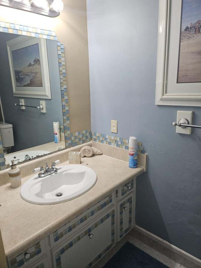 VICKEY WEBSTER's room