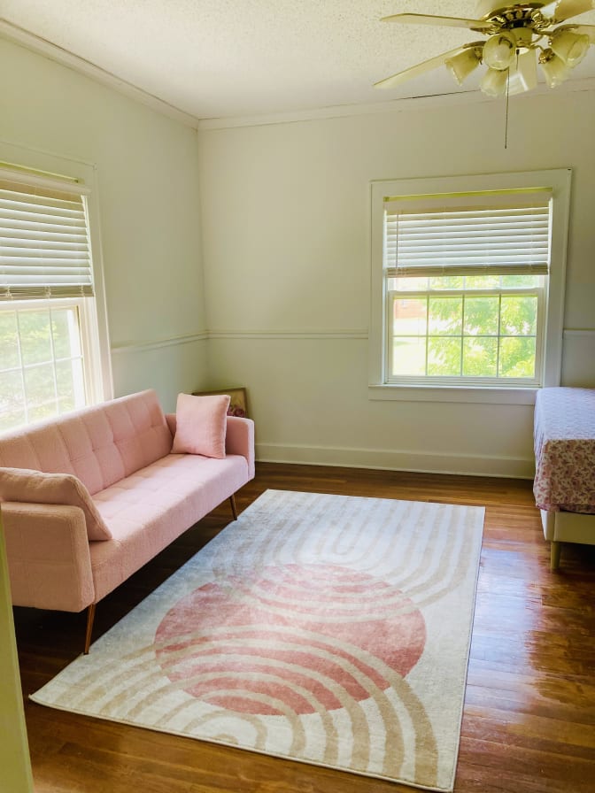 Avenue's room