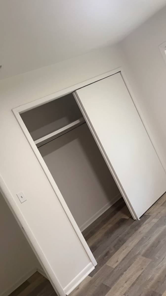 Dee's room