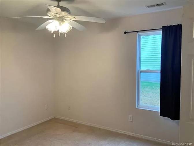 Alcove Rooms's room
