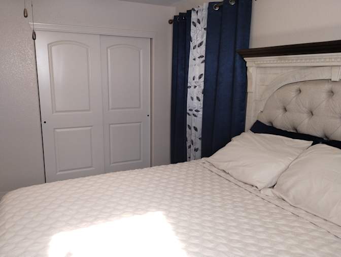 Alonso's room