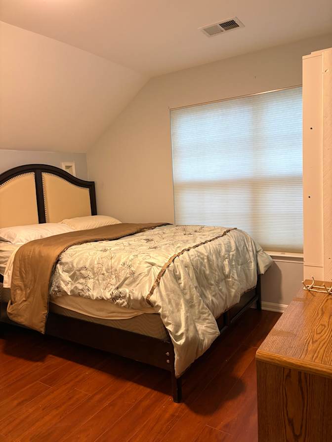 Felicia's room