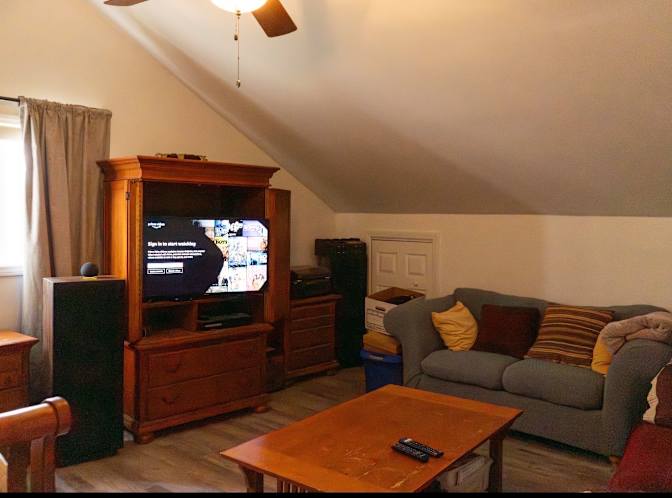 Thomas's room