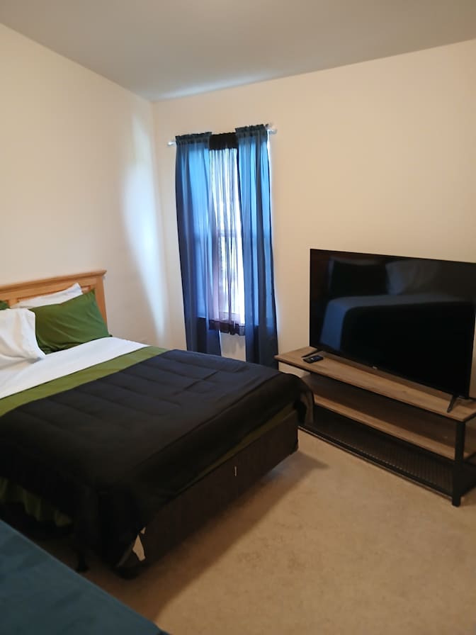 TYRONE's room