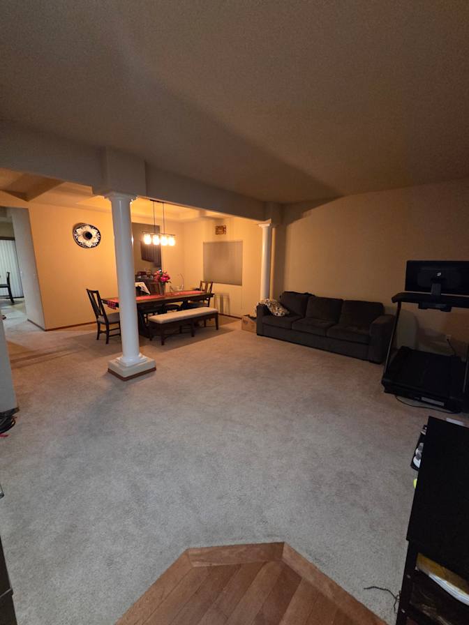 Noel E Latino Jr.'s room