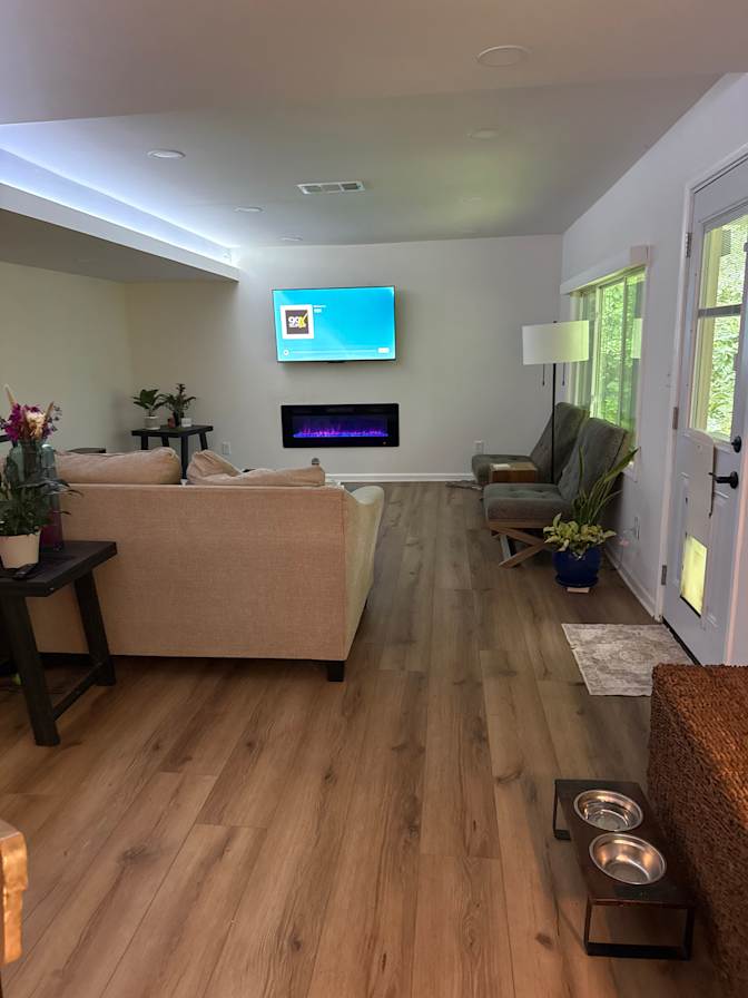 Alcove Rooms's room