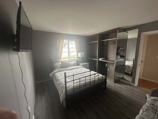 Dulis's room