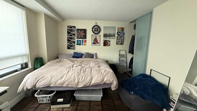 Toyosi's room