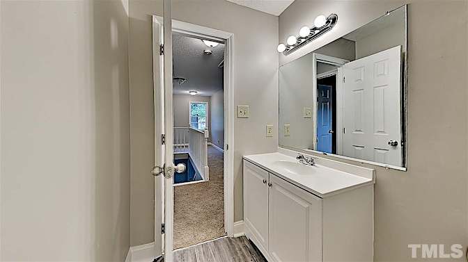 Alcove Rooms's room