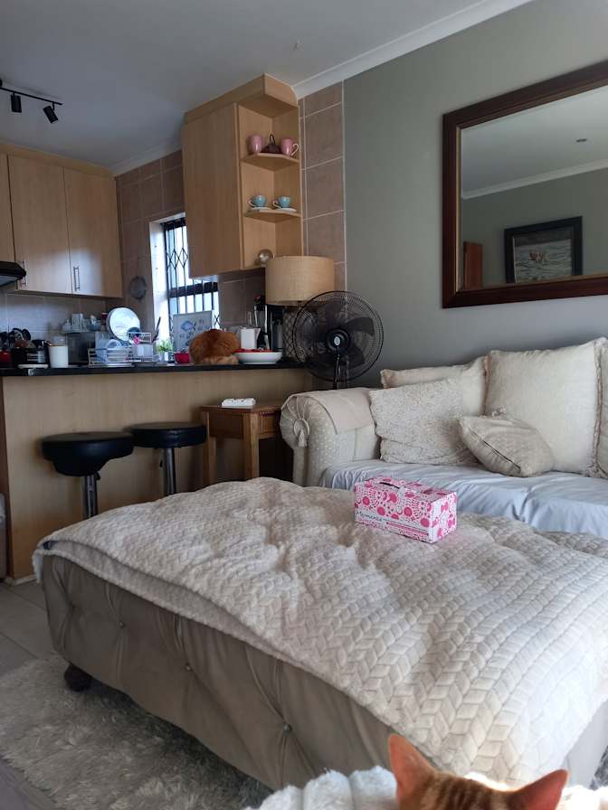 Louise Jacobs's room