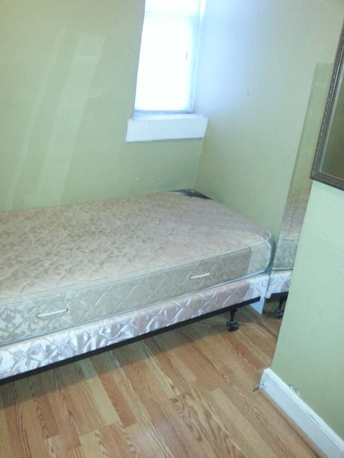 Kevin M White's room