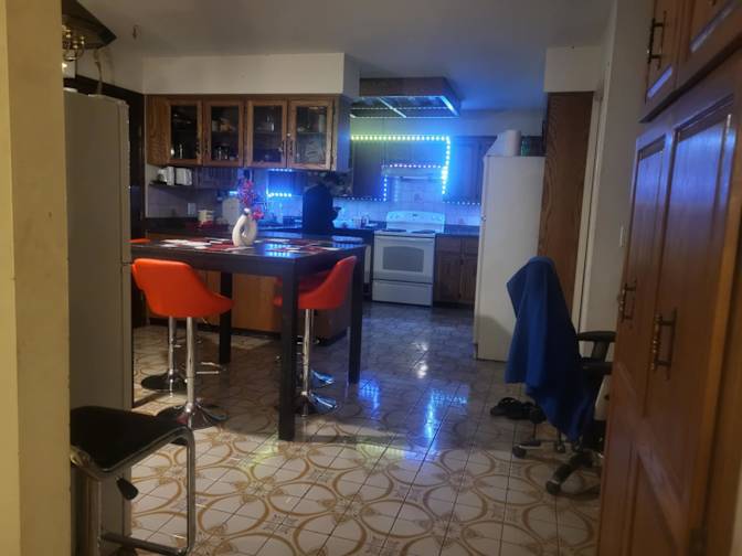 Eddy's room