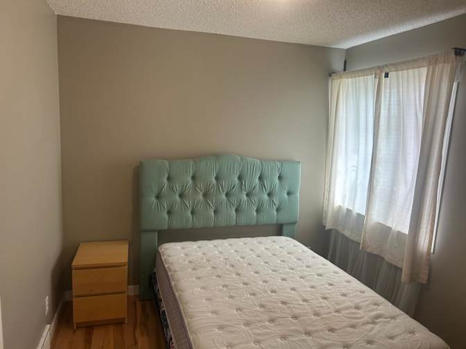 Etune's room