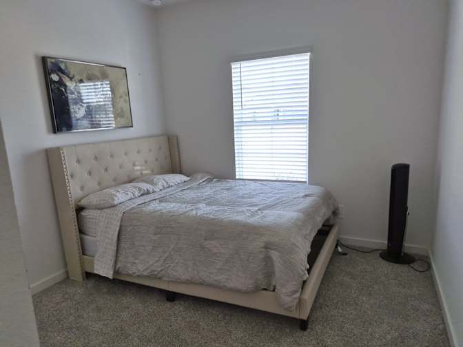 Menee's room