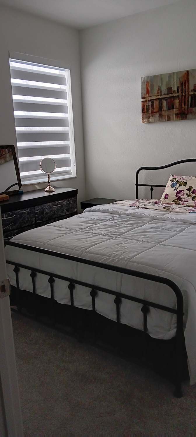 Ibet's room