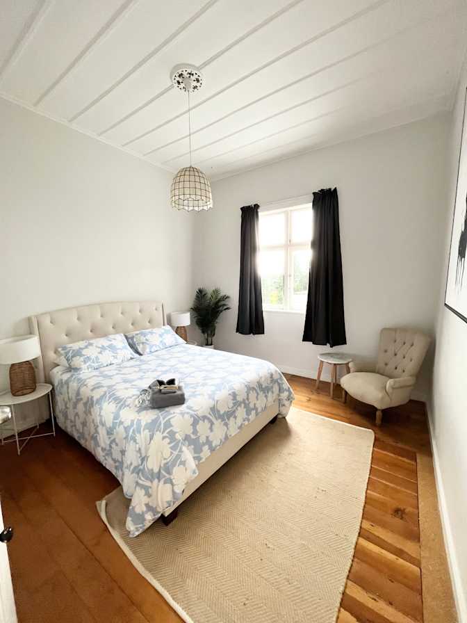 Donna's room