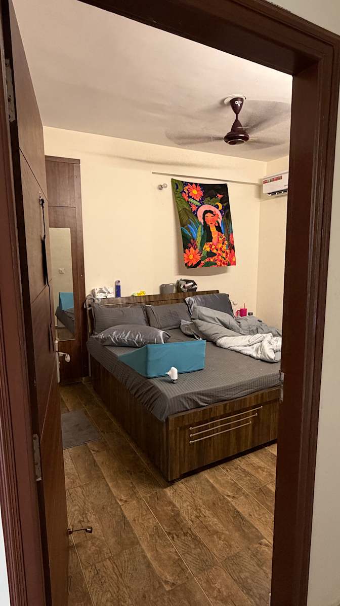 T's room