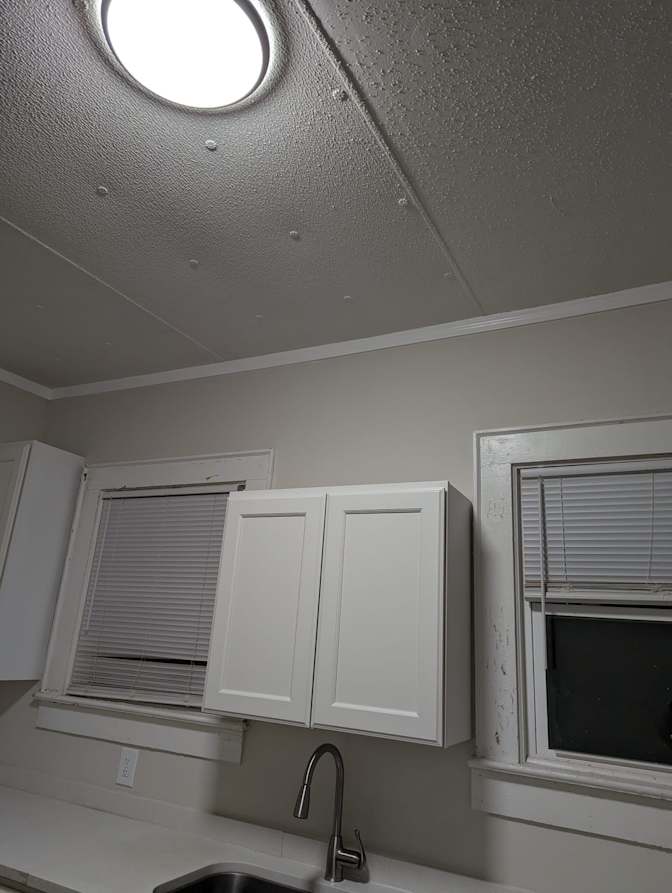 Andres's room