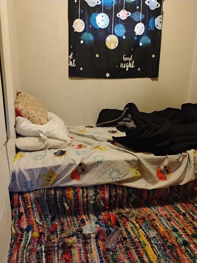 Alar's room