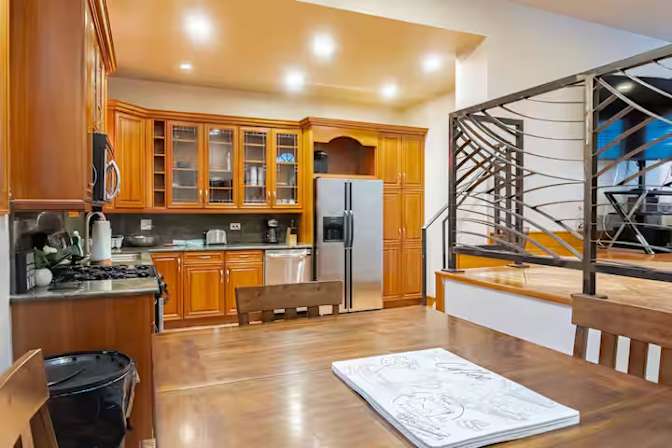 Sam's Company Holdings's room