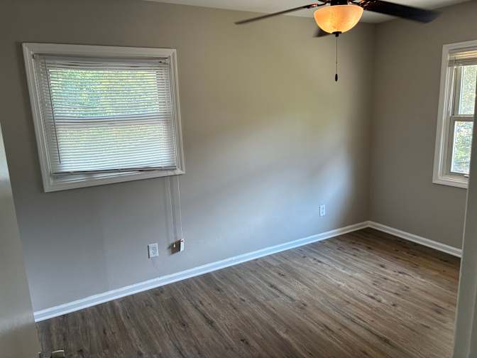 Alcove Rooms's room