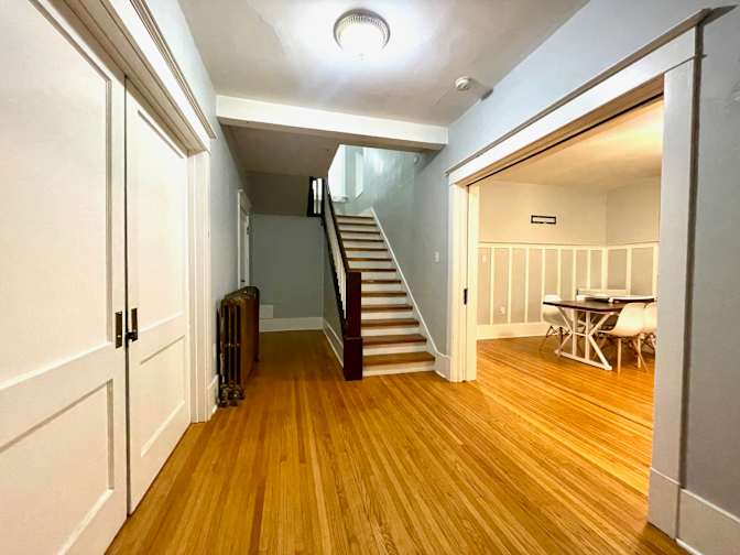 Clarence Avenue - Photo 5