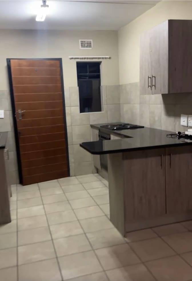 Lindi Nombika's room
