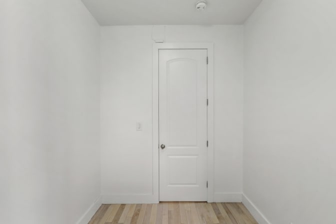 Sam June's room